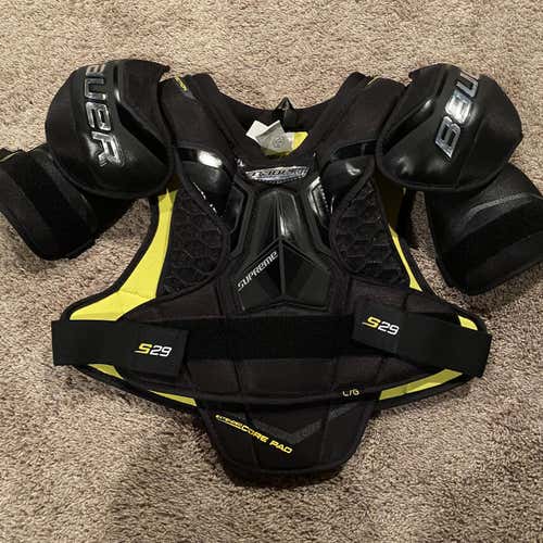 Senior Large Bauer Supreme S29 Shoulder Pads