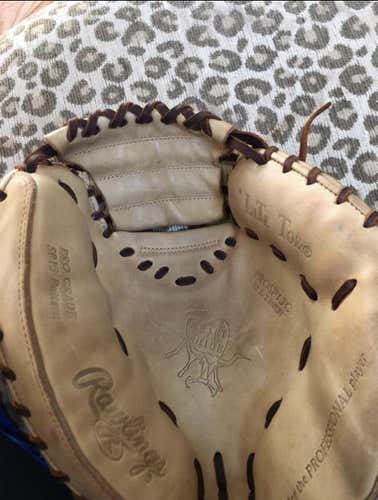 High School/College Right Hand Throw Heart of the hide 32.5" Catcher's Glove