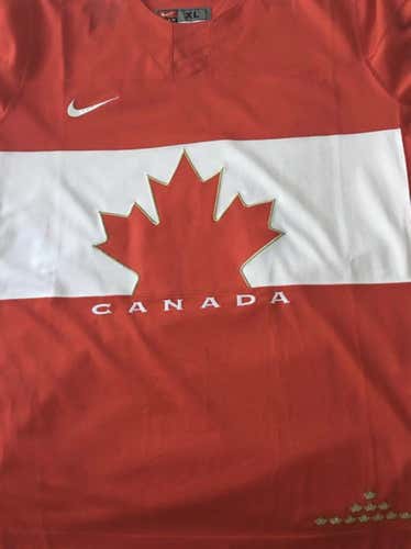 Team Canada XL Nike Jersey