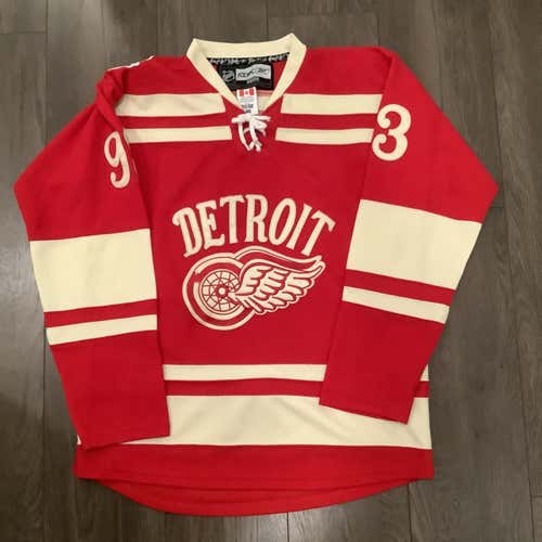 Detroit Red Wings Winter Classic Size 48