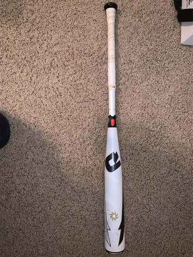 High School/College 2019 Demarini Alloy Voodoo (-3) 29 oz 32" Bat