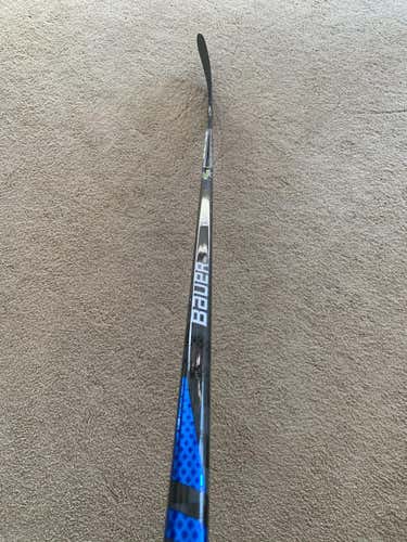 Bauer RH ADV stick dressed as Fly Lite 82 P92