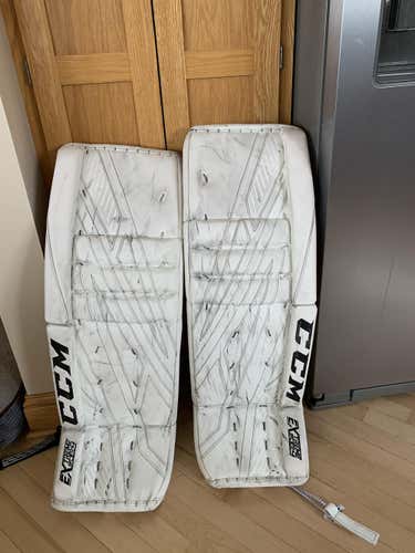 Used 34" CCM Goalie Extreme Flex 4 Leg Pads