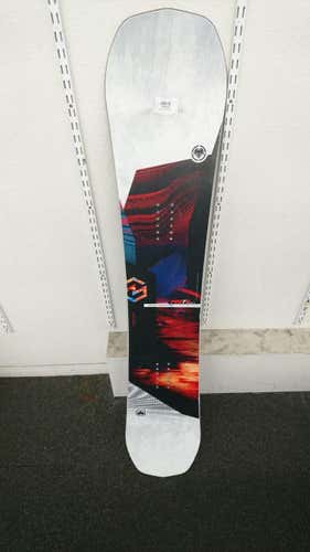 Men's 2019 Never Summer Proto Type Two Snowboard (154cm)