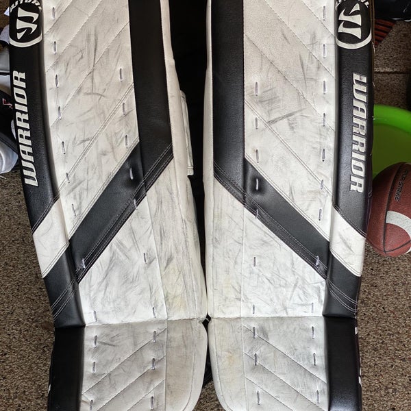 White Intermediate 30" Warrior Ritual G4 Goalie Leg Pads