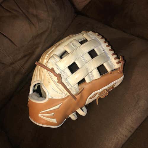 SALE OR TRADE (Send Offers)Easton Small batch 11.75" Infield Baseball Glove