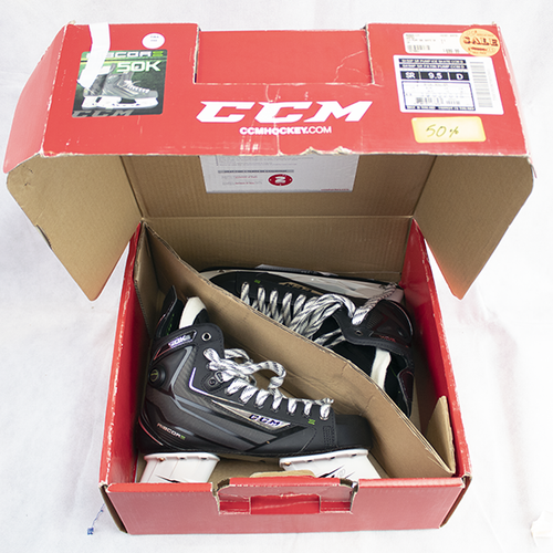 New in Box SR CCM Ribcor 50K Hockey Skates Regular Width Size 9.5D 098