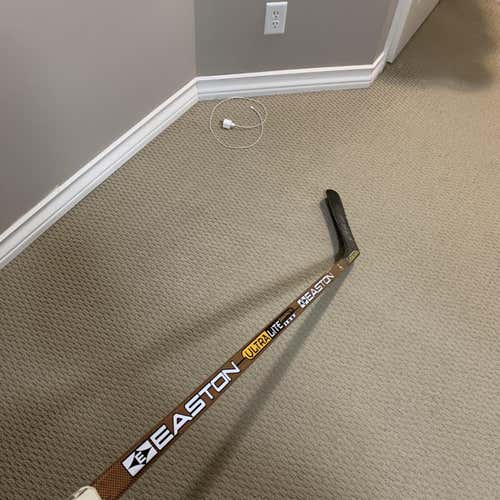 SIGNED/GAME USED Paul Kariya Easton Ultra Lite Game Stick