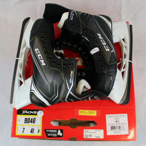 New in Box SR CCM Tacks 9040 Hockey Skates Regular Width Size 7.0D 028F