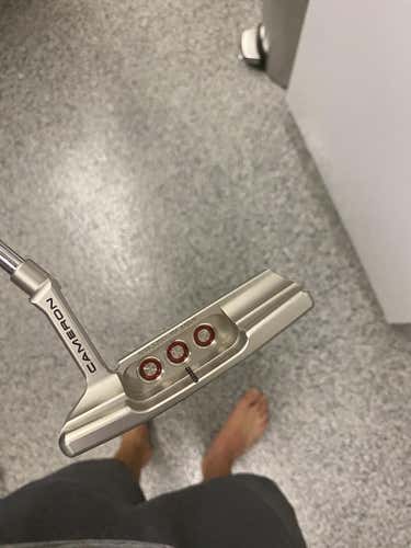 Men's Used Scotty Cameron Right Handed Blade Select Newport 2 Putter 34"