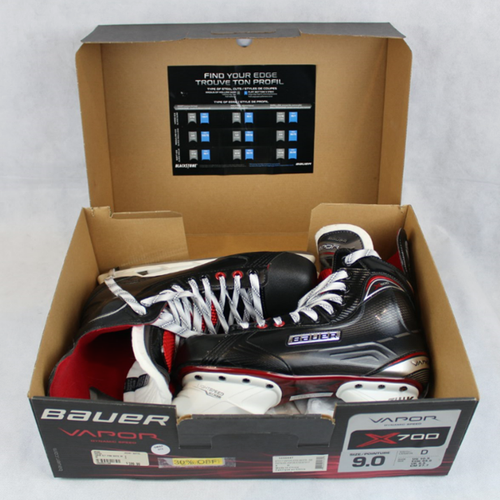 New in Box SR Bauer Vapor X700 Hockey Skates Regular Width Size 9.0D 012F