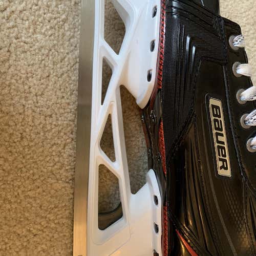 Senior Bauer Vapor 1X Regular Width Size 9 Goalie Skates