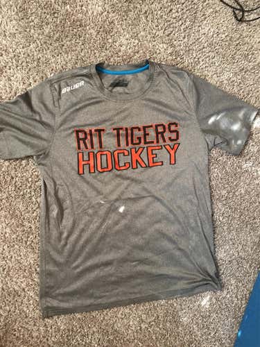 RIT Hockey Gray Adult Small Bauer Workout Shirt