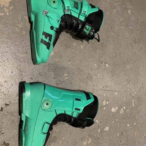 Full Tilt Drop Kick Ski Boots 30/30.5(12-12.5 Men’s)