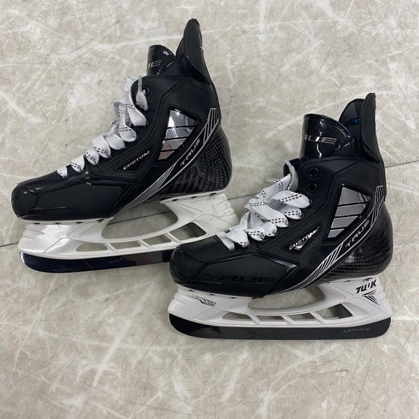 Used Once True Pro Custom Hockey Skates Size 8 w/Bauer Holders & Pulse Ti Blades