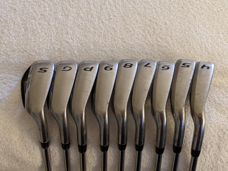 Cobra 4-SW 9 Clubs Right Handed Fly Z XL Iron Set Regular Flex Steel Shaft