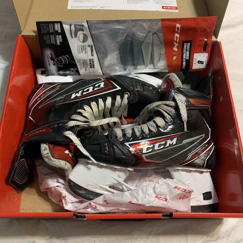 Senior CCM JetSpeed FT2 Regular Width Size 8 Hockey Skates