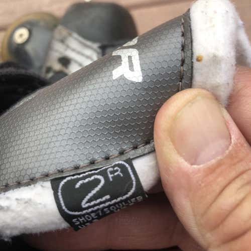 Youth Bauer Vapor XR2 Size 2 Inline Skates