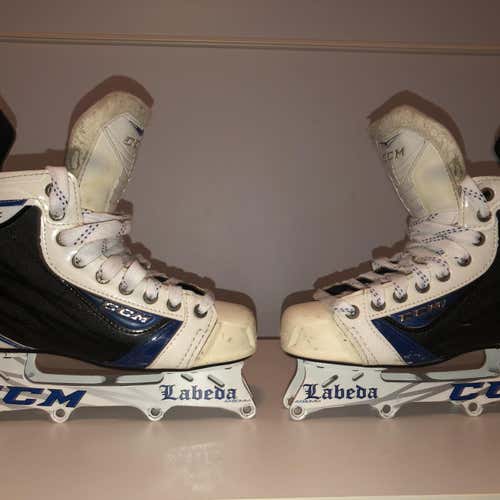 Senior CCM Regular Width Size 6 Inline Skates