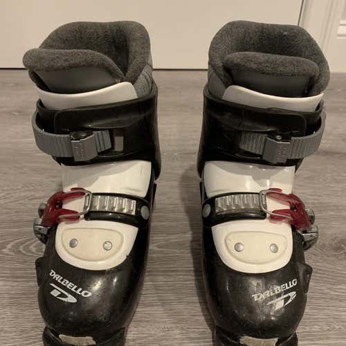 Used Dalbello Cx2 sport Ski Boots