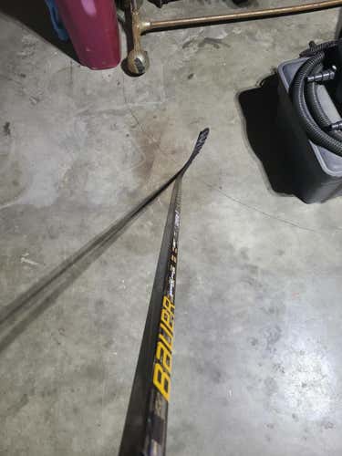 Used Senior Bauer Right Handed Bauer Supreme 1S Hockey Stick Mid Pattern