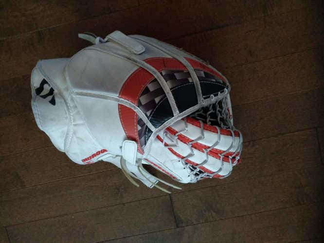 Used Intermediate Warrior Goalie Glove