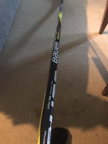 Left Hand Supreme S160 Hockey Stick