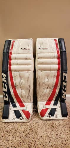 Used Junior 28" CCM Extreme Flex 400 Goalie Leg Pads