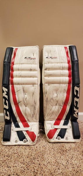 Used Junior 28" CCM Extreme Flex 400 Goalie Leg Pads