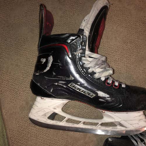 Senior Bauer Vapor 1X Regular Width Size 8.5 Hockey Skates