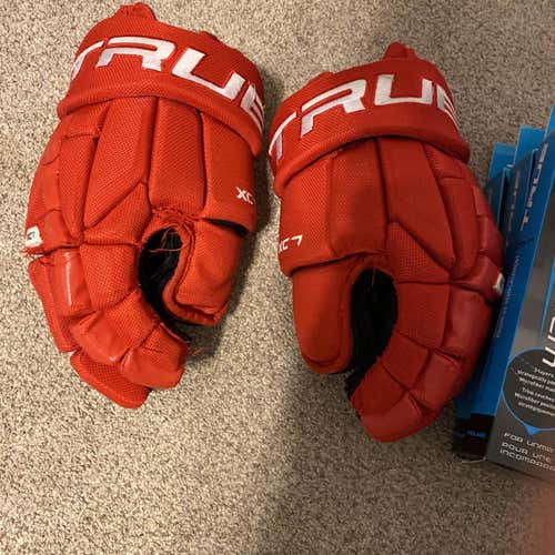 Red Senior True XC7 Gloves