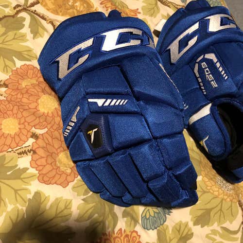 Blue Used Senior CCM Tacks 6052 Gloves 14" Mint Condition
