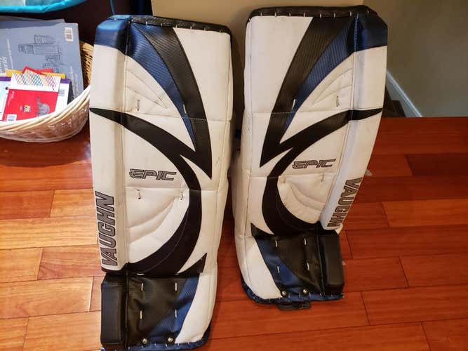 White Used Senior 32" Vaughn Epic 8600 Goalie Leg Pads