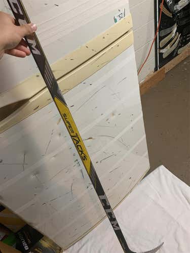 Senior Right Handed Super Tacks  Pro Stock Hockey Stick
