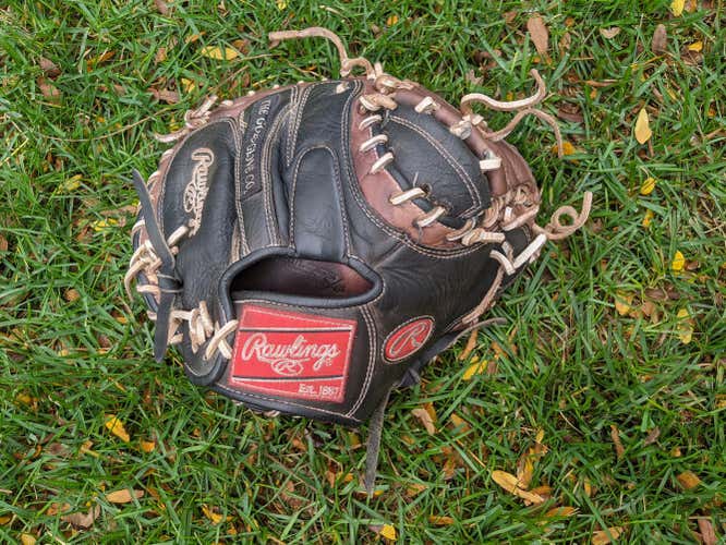 Used Black Gold Glove Legend Catchers Mitt 34"
