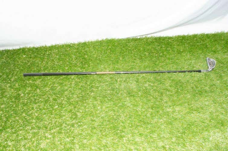 Wilson 	Tour Graphite Os	5 Iron 	Right Handed	38"	Graphite 	Standard 	New Grip