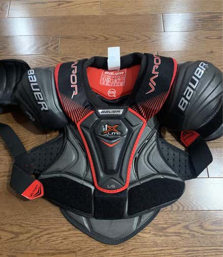New Senior Large Bauer Vapor 1X Lite Shoulder Pads