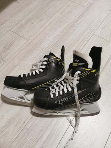 Used Junior CCM Tacks 2092 Hockey Skates Regular Width Size 7