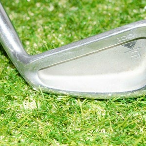 Titleist 	Dci 	6 Iron 	Right Handed 	37"	Steel 	Regular 	New Grip