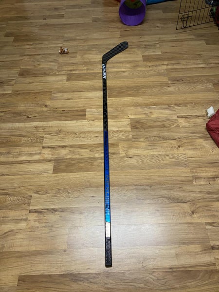 New Senior Bauer Right Handed Nexus 2N Hockey Stick Toe Pattern Pro Stock