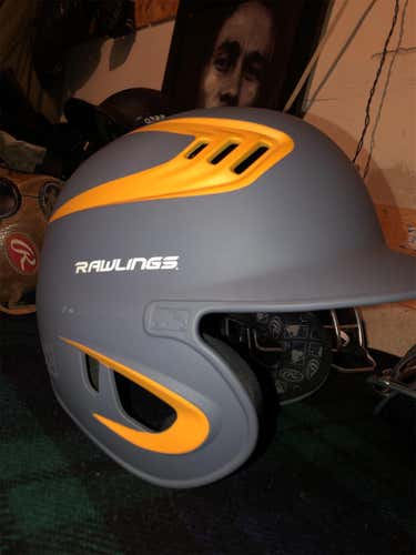 Rawlings Batting Helmet (7 1/8 - 7 1/4)