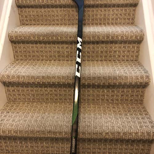 Senior Right Handed RibCor Trigger 4 PRO Mid Pattern Hockey Stick