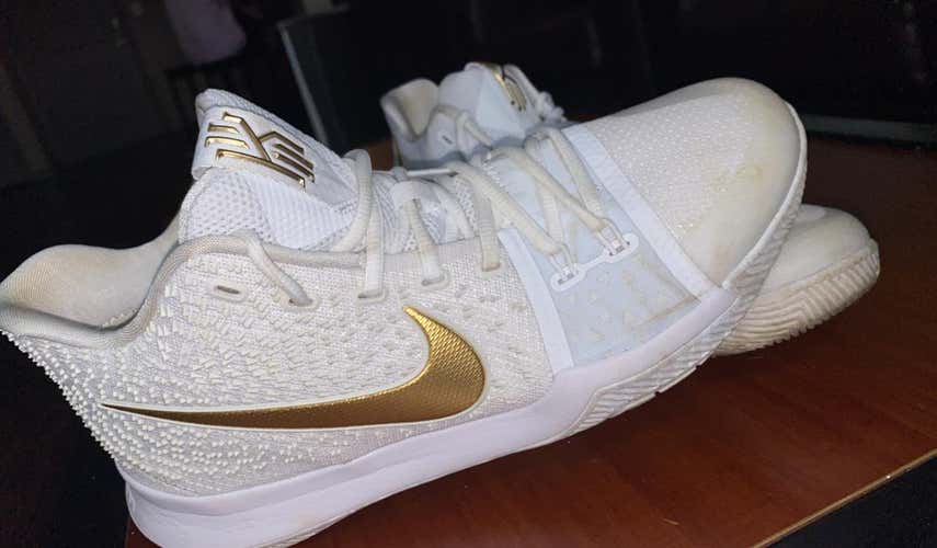 White Unisex Size Men's 10.5 (W 11.5) Nike Shoes