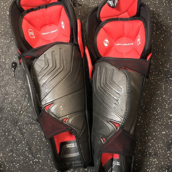 Senior Bauer Vapor 1X Lite Shin Pads