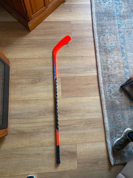 Youth Right Handed Covert QRE10 Hockey Stick