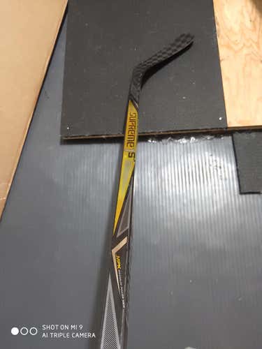 Senior Used Bauer Right Handed Hockey Stick Mid Pattern Pro Stock