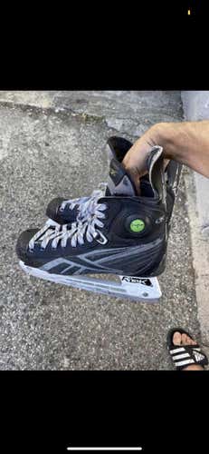 Senior Reebok 9k Regular Width Pro Stock Size 9.5 Hockey Skates
