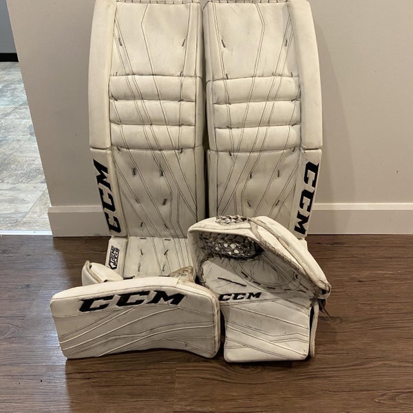 White Senior 34" Regular Extreme Flex III Goalie Full Set