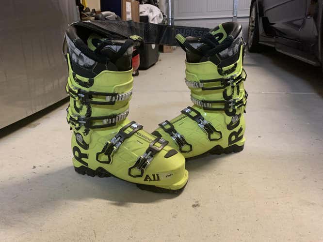 Used Rossignol All Mountain Alltrack 130 Ski Boots Stiff Flex