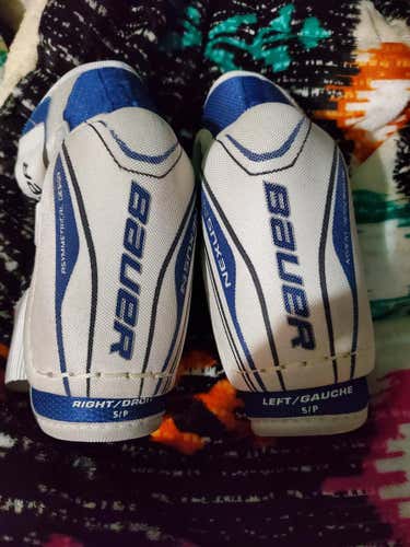 Used Junior Small Bauer Nexus 7000 Elbow Pads